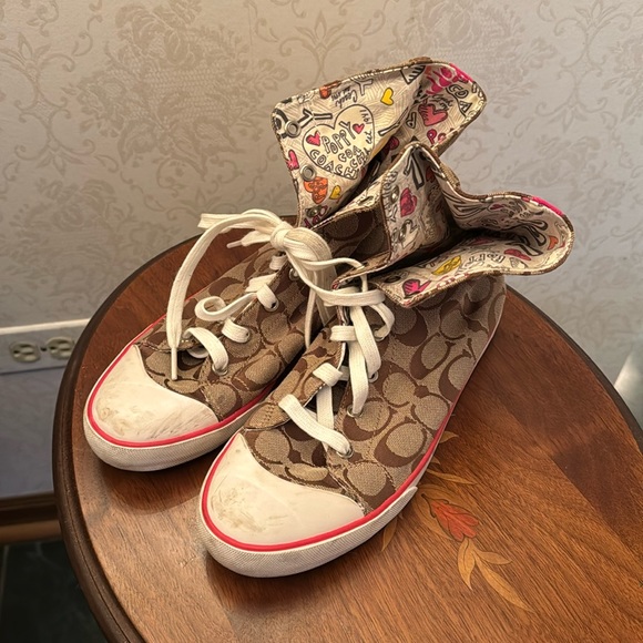 RARE COACH SNEAKERS - Picture 1 of 2